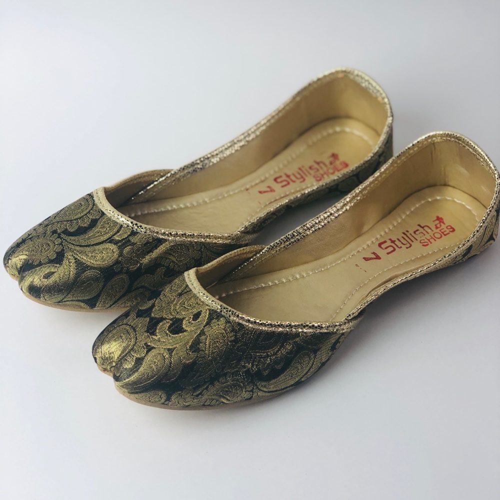 NEW Woman’s Punjabi Jutti Flats